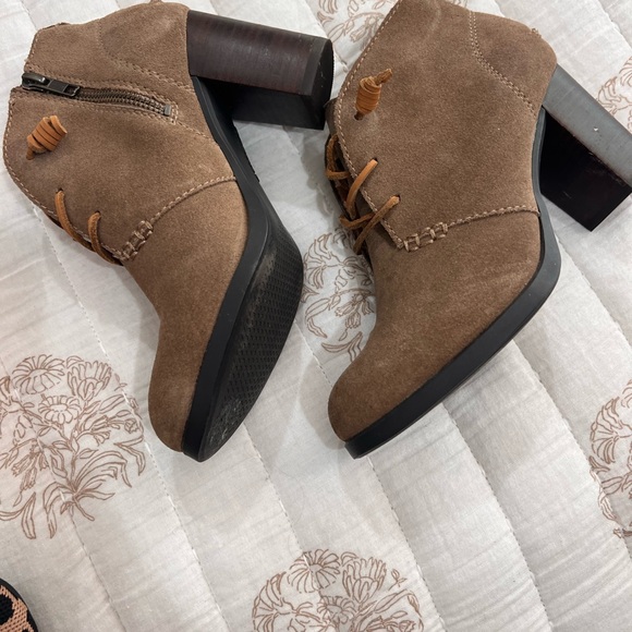 Sherry booties - Picture 3 of 4